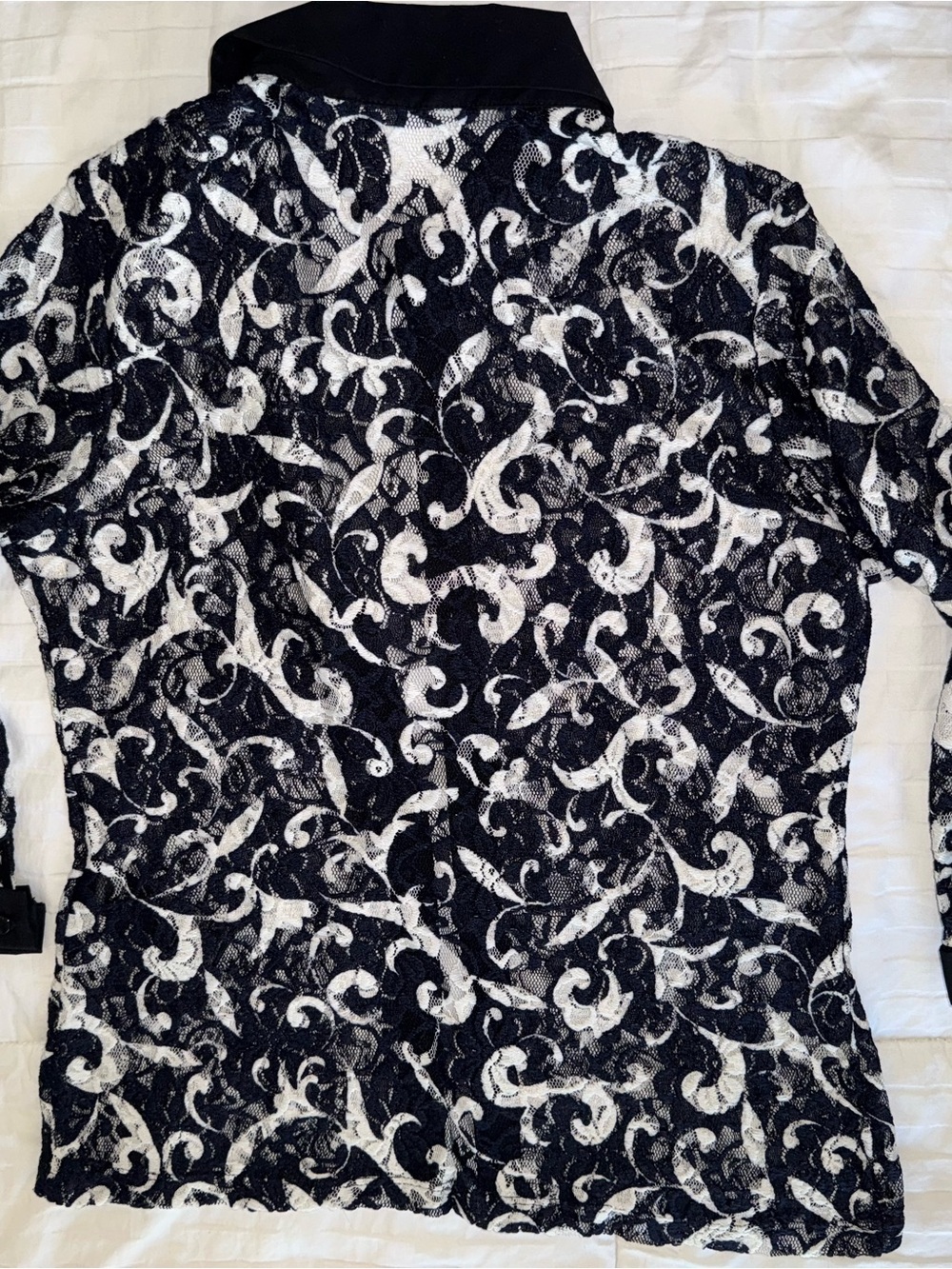 Anne Fontaine Bold Navy & White Lace Pattern Tank and Blouse Set - Picture 6 of 16